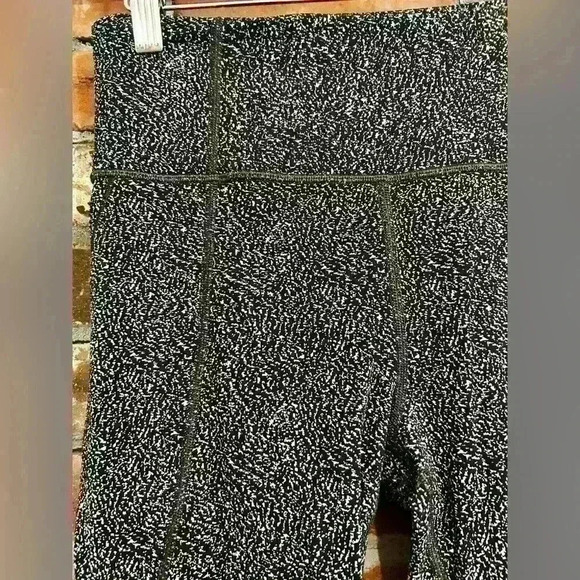 Athleta Lightning Static 7/8 Tight Size Small - Picture 3 of 10